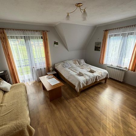 Gut Apartment โปโรนิน ภายนอก รูปภาพ